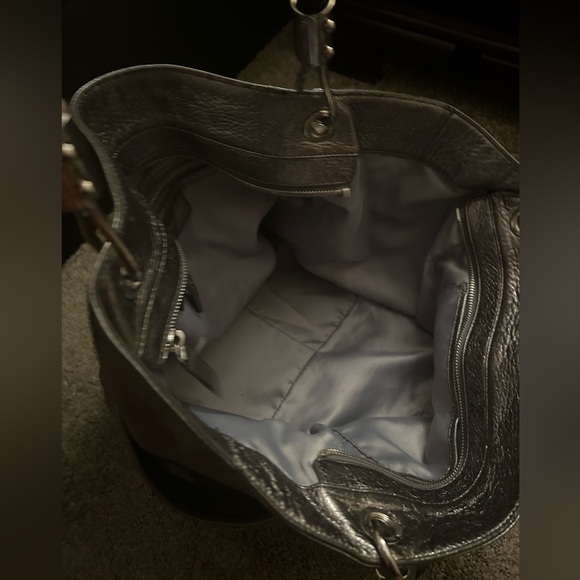 Michael Kors Metallic Silver/Black Leather Skorpios Tote - Picture 12 of 14